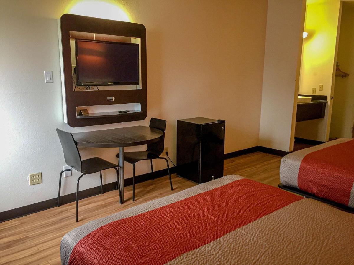Motel 6-Woodway, Tx Esterno foto