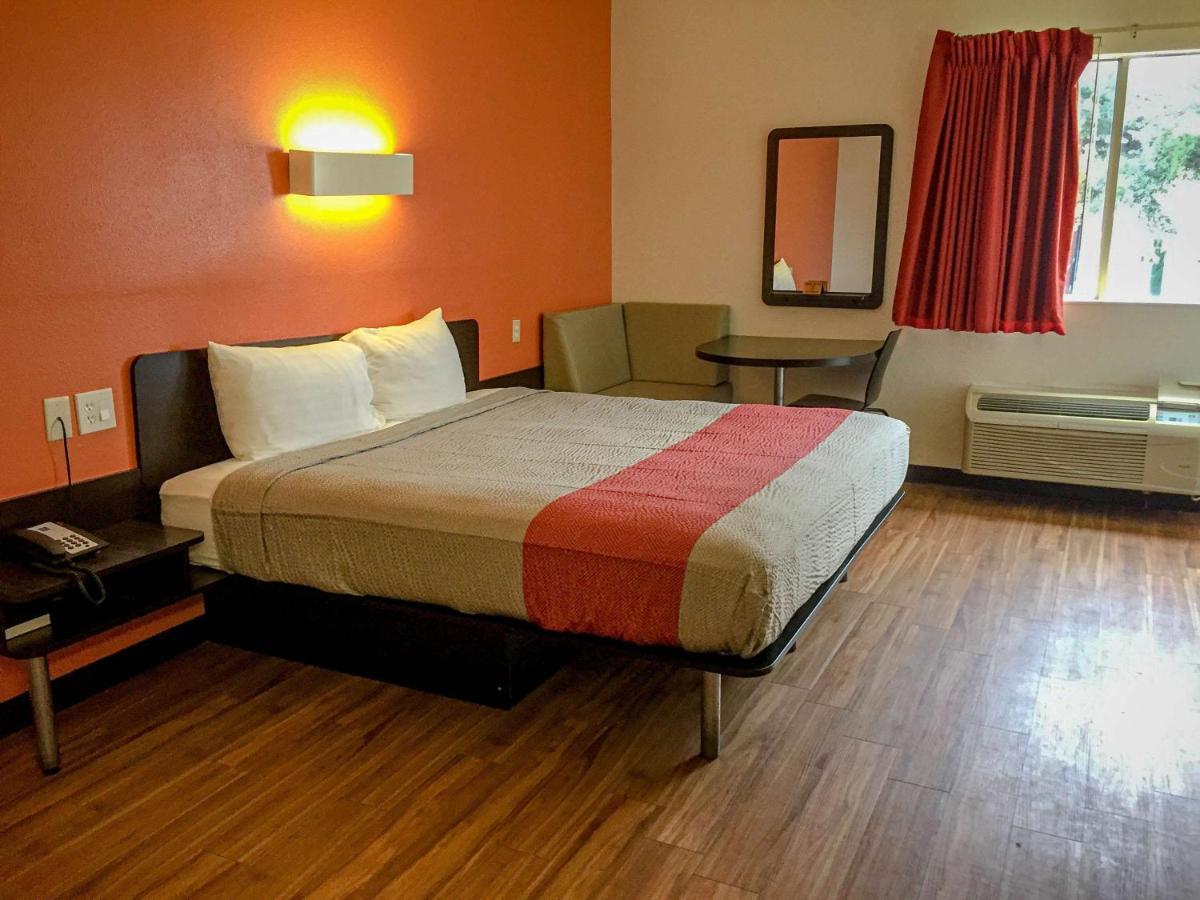 Motel 6-Woodway, Tx Esterno foto